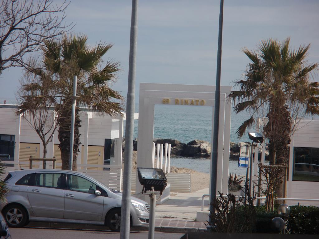 Hotel Glenn Римини Стая снимка